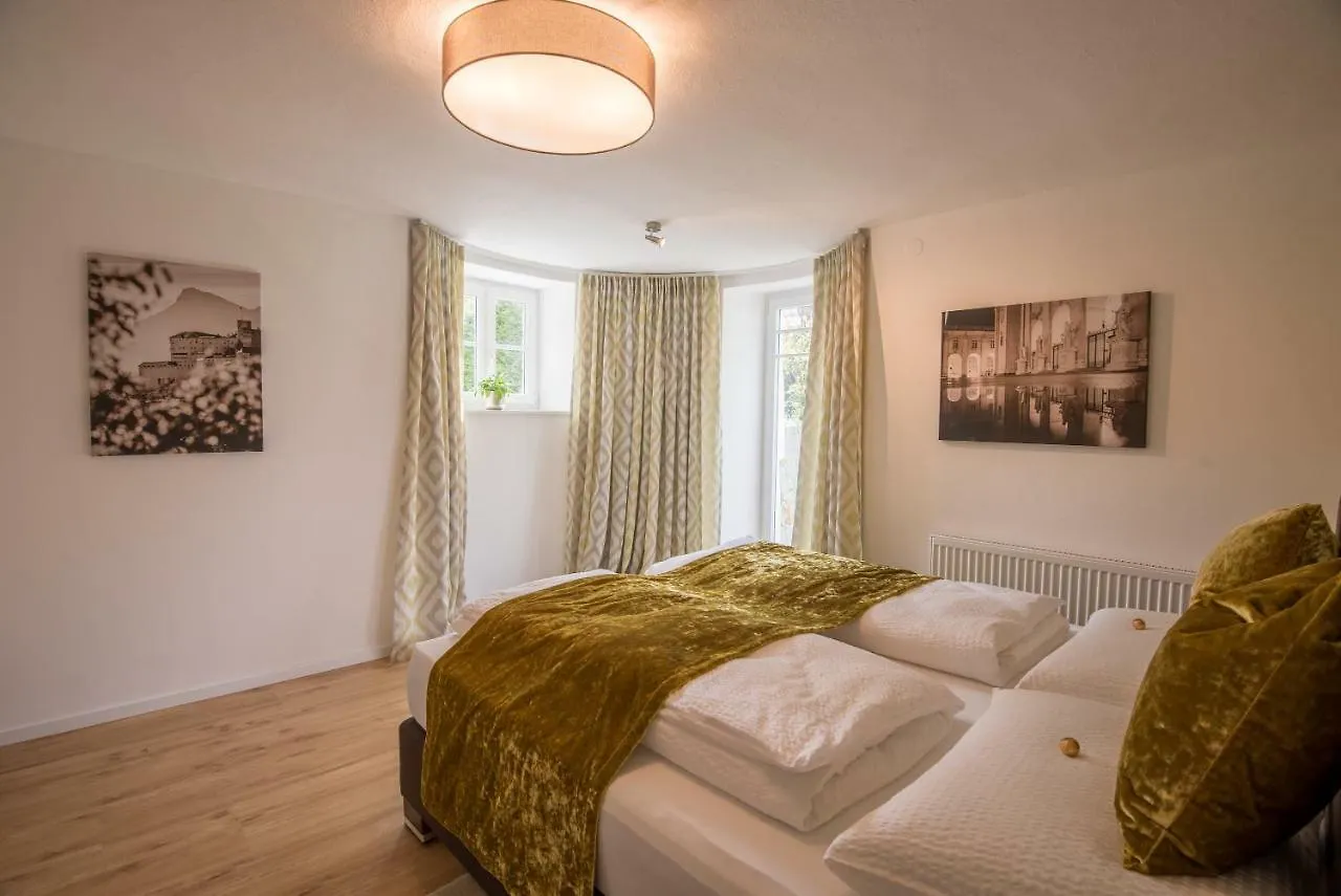 Apartment Villa Leopoldskron Salzburg 0*,